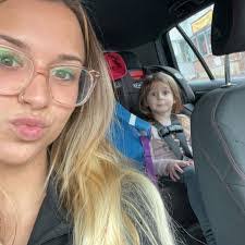 Tiffany Kight's Instagram, Twitter & Facebook