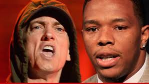 Selina Cabrera (; (@CabreraSelina)