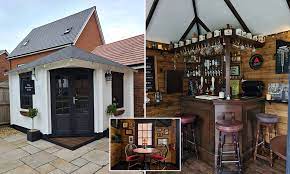 It is the site and logo for home gardens decor. Family Had A Mini Pub Built In Their Garden During Lockdown Daily Mail Online