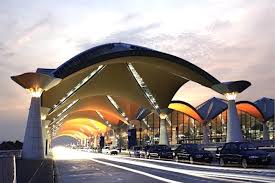 Kenderaan mestilah berada dalam keadaan p (park) untuk transmisi automatik dan n. Klia Sedia Parking Tunggu Penumpang Percuma