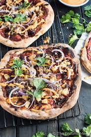 Gochujang Pulled Pork Korean Pizza Is A Remake Of The Classic Ham And Pineapple Pizza And Way Better Than The Ori Korean Pizza Pulled Pork Pizza Pork Flatbread