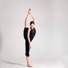 Easy Sort Of Dance Photography Dance Pictures Dance Poses