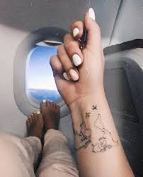 Weltkarte Tatowierung Flugzeug Flash Tattoo Handgelenk Tattoo Fur Reisende Flash Flugzeug Tattoo Handgelenk Weltkarte Tatowierungen Weltkarte Tattoo
