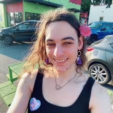 Fanny Grant's Instagram, Twitter & Facebook