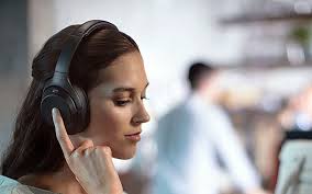 Pour une personne qui dispose d'un smartphone, écouteur et casque audio sont incontournables. Bose Jusqu A 40 Sur Les Casques Ecouteurs Et Enceintes Le Parisien