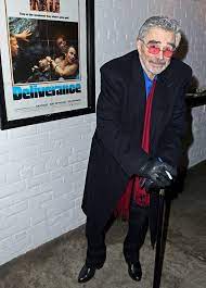 Actor burt reynolds passed away at the age of 82. Inside Burt Reynolds Private Funeral In Florida People Com