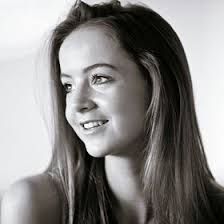 Rosanna L'Estrange-Bell (rosannabell)