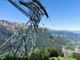 Cabinovia la madonnina prati di tivo 85 km. Cabinovia E Panorama Picture Of Funivia Piz Boe Corvara In Badia Tripadvisor