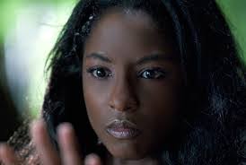 Tara Thornton's Instagram, Twitter & Facebook