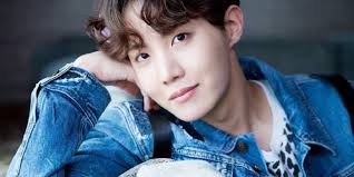 Dia merupakan penari utama bts, sub rapper dan sub vokalis di . J Hope Bts Ulang Tahun Ini 10 Potretnya Yang Cakep Dan Bikin Meleleh Diadona Id