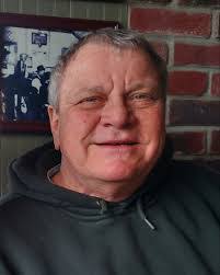 Everett Plunkett's Instagram, Twitter & Facebook