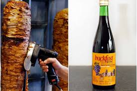 Frissen sütött csicseriborsó fasírt 5db, friss zöldségek (káposzta, hagyma, paradicsom, uborka), kebab szósz, pirított pitában. Glasgow Restaurant Launches Buckfast Sauce And It S The Perfect Side For Kebabs Chicken And Steaks
