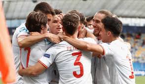 Agora que piqué e david silva confirmaram sua aposentadoria da seleção (iniesta já tinha feito antes da copa do mundo), a goal repassa os. Clubes Espanhois Irritados Com A Chamada Dos Jogadores Sub 21 A Principal Selecao Espanhola