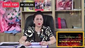 Trong buổi livestream tối 25/5, bên cạnh việc bật mí một số sự thật, nữ đại gia phương hằng còn có tuyển tập phát ngôn 'đi vào lòng người' khiến cộng như đã thông báo từ trước, tối 25/5, nữ doanh nhân nguyễn phương hằng đã có buổi livestream chia sẻ về những góc khuất chưa bao giờ tiết lộ. Kpdf Kyitzqcm