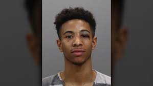 Knoxville assault suspect accused of taking 2-year-old child from home at  gunpoint