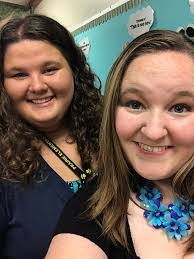 Mandi Mueller's Instagram, Twitter & Facebook