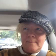 Lisa Beard (@BeardLisa)