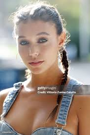 Actress Amanda Campana poses for the photographer during the 18th... News  Photo