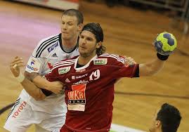 Le sc pick szeged évolue à la városi sportcsarnok ayant une capacité de 3200 places. Bunkok Voltak A Szegedi Szurkolok 24 Hu