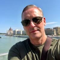 2500+ "The Window" profiles