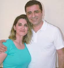 Biyografisi, hayatı, özgeçmişi, doğum yeri, doğum tarihi, fotoğrafı kaç yaşında, memleketi ve nereli olduğu? Basak Demirtas Aslen Nereli Selahattin Demirtas In Esi Kimdir Ulvihaber
