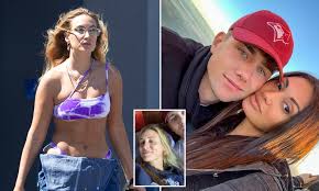 A famous movie star noah centineo was delivered in miami. Too Hot To Handle S Harry Jowsey Secretly Dated Co Star Madison Wyborny For Months Daily Mail Online