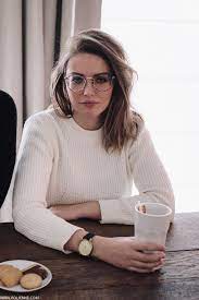 Pin By Jess Keys On Everyday Outfits Glasses Outfit Fashion Style