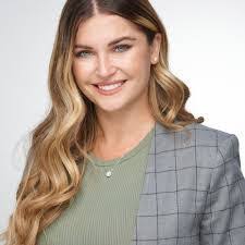 Shari Blank's Instagram, Twitter & Facebook