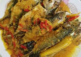 Pesmol ikan mas juga bisa dipadukan dengan acar kuning akan menambah kelezatan olahan masakan ikan mas ini. Resep Pesmol Ikan Kembung Kesayangan Keluarga