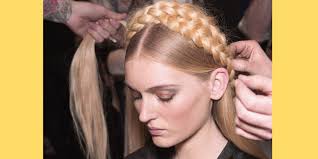 I migliori hairstyle capelli corti, medi e lunghi per le invitate, dal semiraccolto alle raccolte. Capelli 2020 Le Idee Per Le Acconciature Semiraccolte Facili