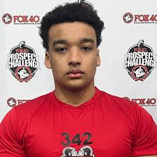 Season Preview: Tabor DE Gooden ready to dominate Massachusetts before  heading to UCLA