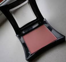 Review Illamasqua Powder Blush In Naked Rose Phees