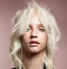 Ecco una carrellata sui 10 trend da tenere d'occhio per scegliere il taglio capelli donna 2022. Taglio Capelli Donna 2022 I 10 Trend Da Tenere D Occhio Estetica It