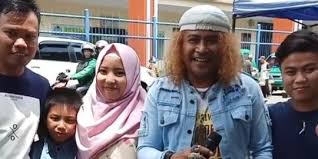 Preman pensiun 3 episode 24,13 januari 2016. Perjalanan Hidup Kang Komar Pernah Jadi Anak Jalanan Sampai 3 Kali Buronan Merdeka Com