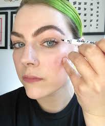 Paint in fine cat hair lines with the loaded 10.0 liner brush. How To Do Perfect Cat Eye Makeup With Eyeliner Allure