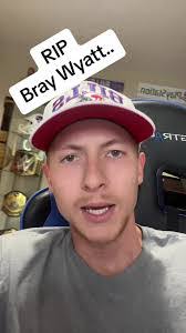 Gloria Wyatt's Instagram, Twitter & Facebook