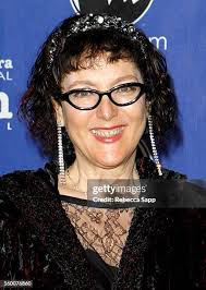 174 Lynda Weinman Stock Photos, High-Res Pictures, and Images