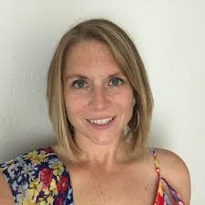 Is it difficult to find a place to stay in Maine during the fall season?