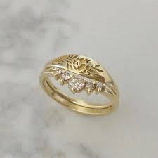 Flower Signet Ring Vintage Style Engagement Ring Set Etsy In 2020 Vintage Style Engagement Rings Wedding Ring Sets Unique Vintage Engagement Rings