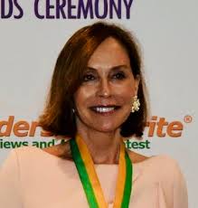 Elaine Crockett's Instagram, Twitter & Facebook