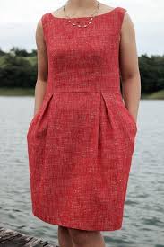 Easily Transformed This Dress Pattern Can Go From Party Dress To Office Wear With A Change In Fabric Vestidos Formais Curtos Vestidos Estilosos Belos Vestidos