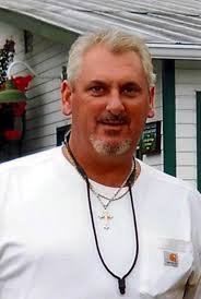 Lee Durden's Instagram, Twitter & Facebook