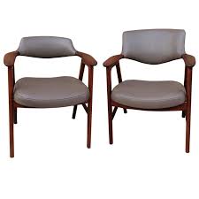 Midcentury His And Hers Walnut Leather Armchairs By Gunlocke Leather Armchair Upholstered Seating Armchair