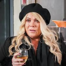 Vanessa Berlin (@Nessasary_)