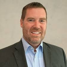 Jonathan Hutchison's Instagram, Twitter & Facebook