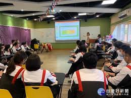 Gt智慧生活 以 行動‧寬頻‧數位 三大核心出發 從4g到5g，跳脫傳統電信思維 每一項創新，都來自對品牌理念的堅持. Ban8yr0jjoilqm