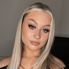 Lauren Duffy's Instagram, Twitter & Facebook