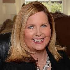 Carolyn Bybee's Instagram, Twitter & Facebook