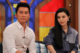 周冬雨, born 31 january 1992) is a chinese actress, who gained recognition after appearing in zhang yimou's film under the hawthorn tree. æœ€æ–°ä¸­æ¸¯å°èŒƒå¦ˆå¦ˆä¸å†æ²‰é»˜æ­éœ²èŒƒå†°å†°æŽæ™¨åˆ†æ‰‹åŽŸå›  Up Station Malaysia