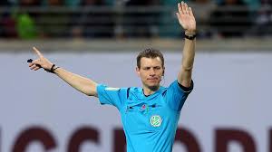 Sorry für die dumme frage, aber ich versteh es einfach nicht. Was Ist Abseits Die Abseitsregel Im Fussball In Der Definition Goal Com